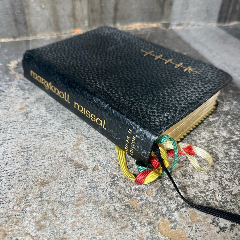 Maryknoll Missal | Vatican II Edition | 1966 | Leather | Catholic